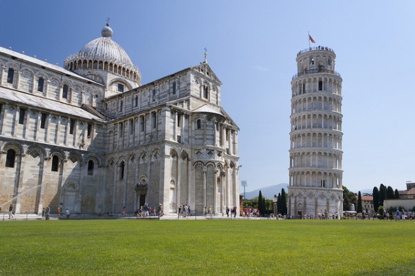 Tháp nghiêng Pisa