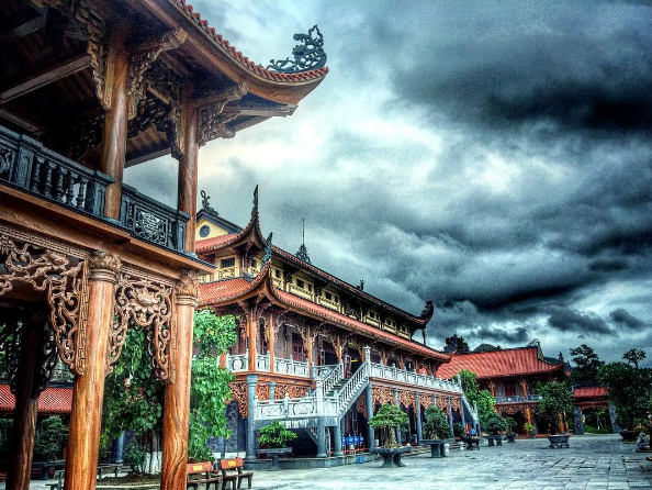 Chùa Ba Vàng