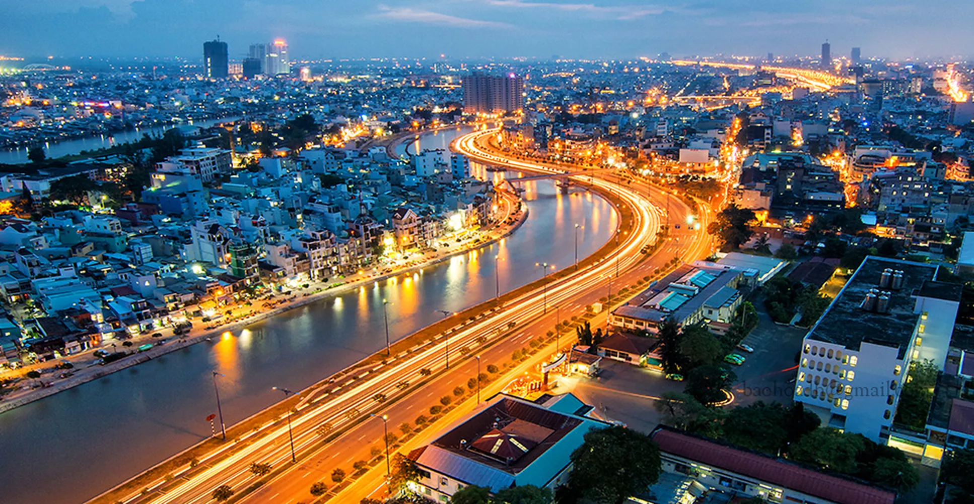 Sở hữu vé máy bay Hà Nội Sài Gòn chạm ngõ nhịp sống sôi động