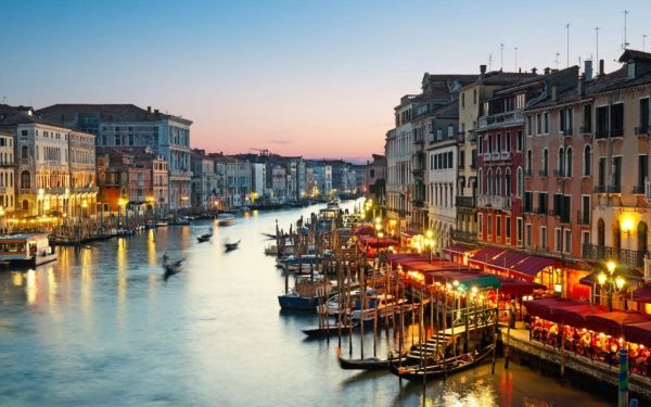 Vé máy bay đi Venice, Ý giá rẻ