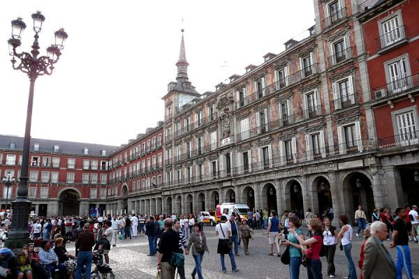 Stroll Plaza Mayor