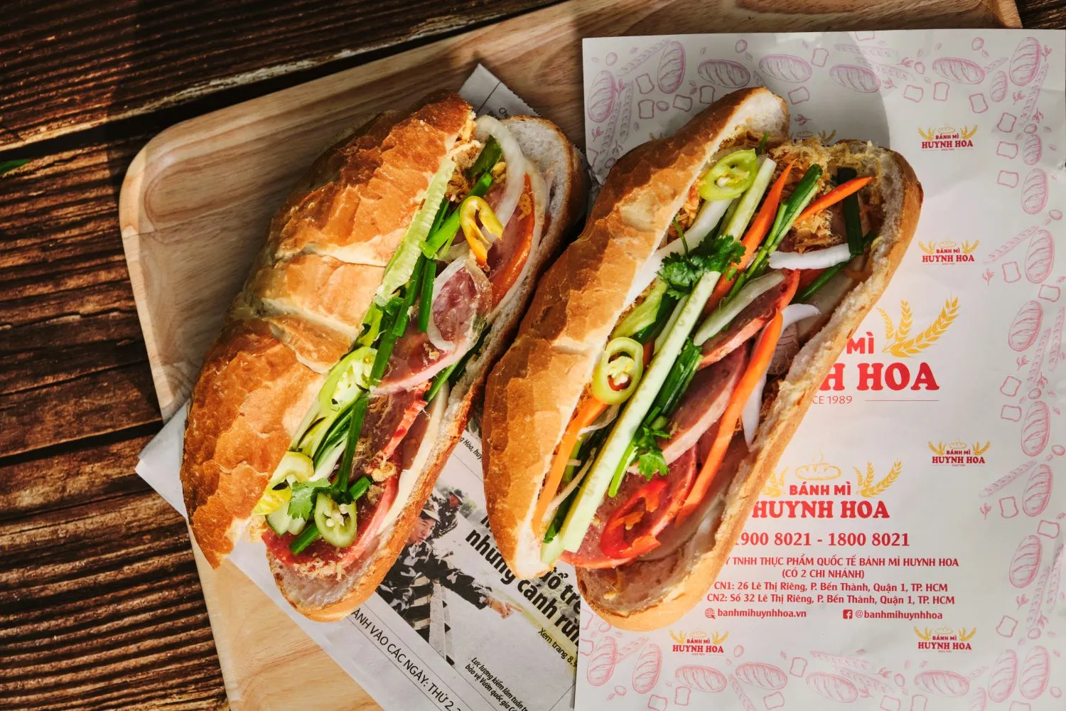 Bánh mì Quỳnh Hoa nổi tiếng với topping đầy ắp