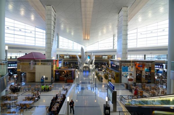 sân bay quốc tế Dallas
