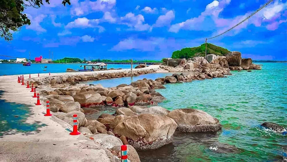 Hòn Đá Bạc - Khám phá vẻ đẹp chốn tiên cảnh nơi cực Nam Tổ Quốc