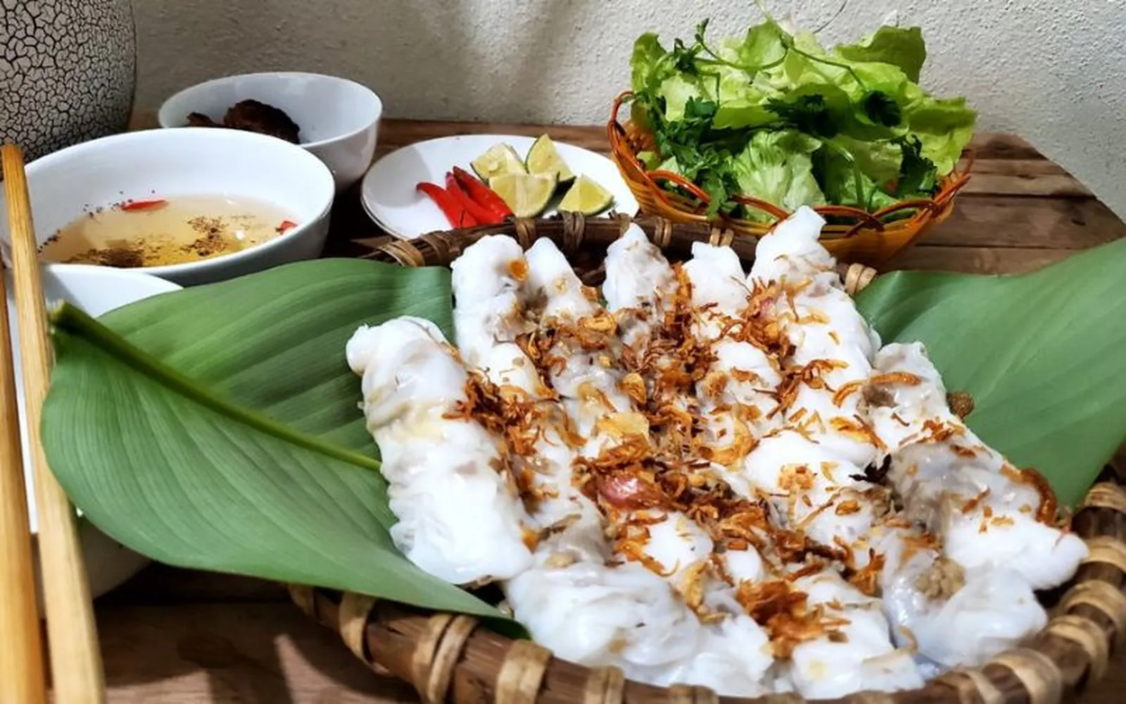 Bánh cuốn Thanh Hóa tuy đơn giản nhưng lại rất lôi cuốn