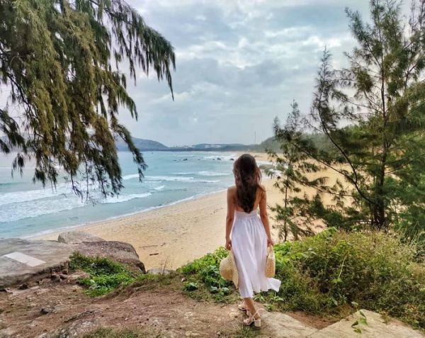 Khung cảnh thơ mộng của biển Dung Quất