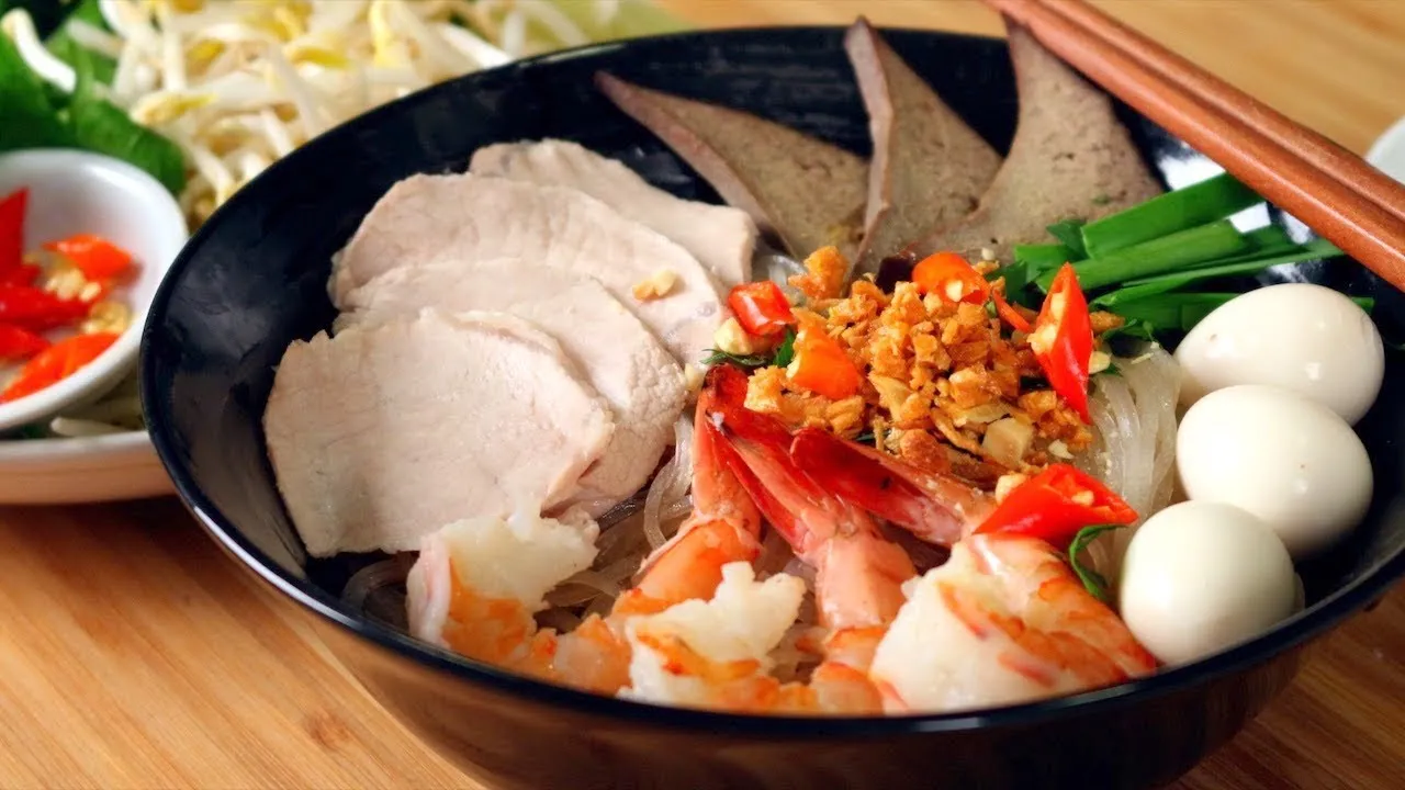 Hủ tiếu Nam Vang thu hút nhiều khách du lịch thưởng thức