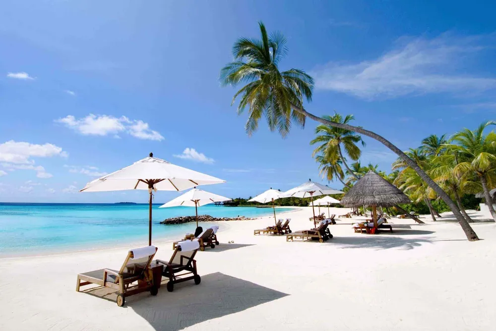 Đến Nha Trang không thể bỏ qua hoạt động tắm biển