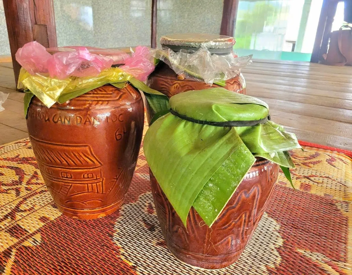 Rượu cần là đặc sản dành cho khách quý của những người đồng bào nơi đây