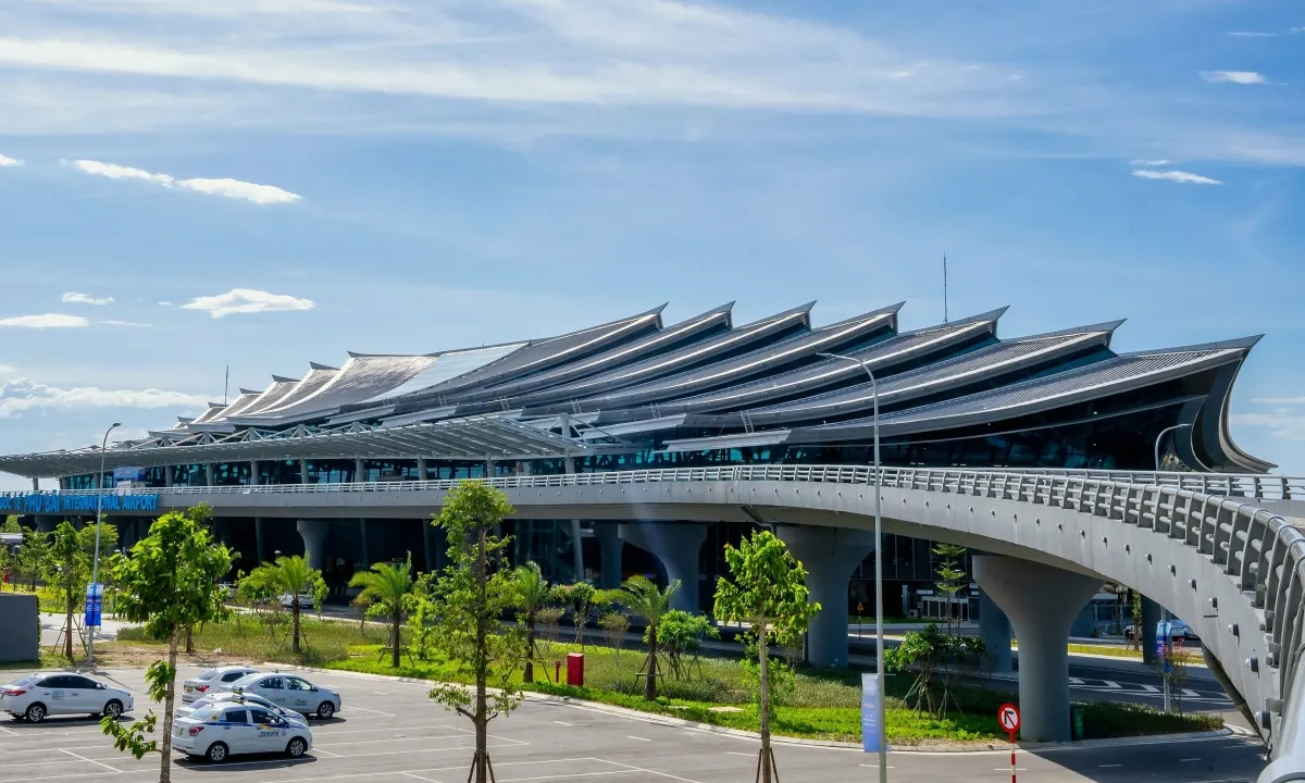 Sân bay Phú Bài gây ấn tượng với kiến trúc cung đình