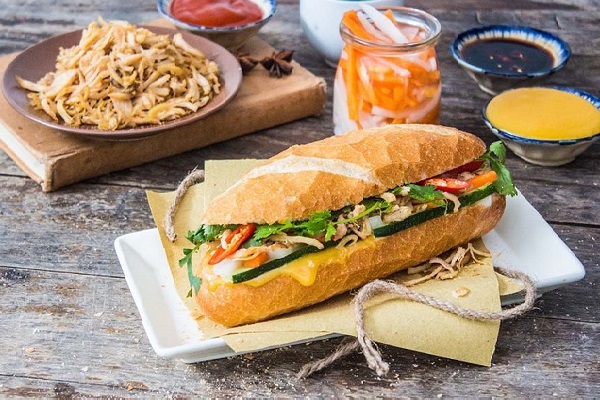 Bánh mỳ thịt nướng, bánh mỳ trứng, bánh mỳ xíu mại,.