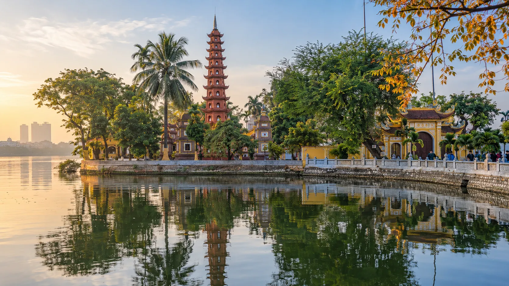 Chùa Trấn Quốc là ngôi chùa cổ nhất Việt Nam