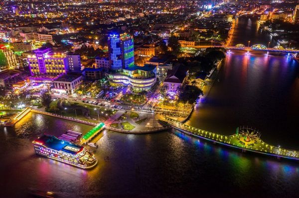 Bến Ninh Kiều nhìn từ trên cao