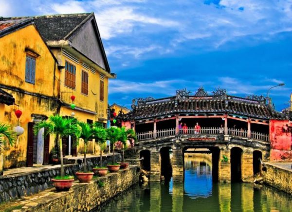 Chùa Cầu tại phố cổ Hội An