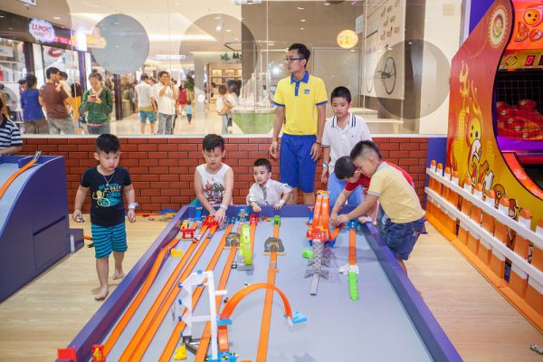 tiNiWorld Saigon Centre