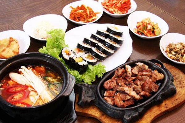 Zé Food - Quán ăn vặt ngon giá rẻ đông khách nhất tại Đà Nẵng