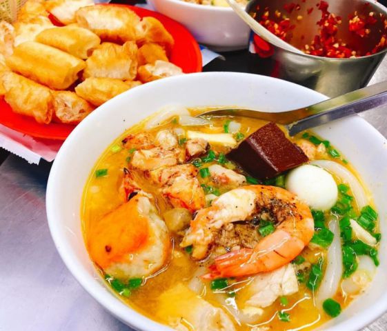 Bánh canh cua Ngọc Trinh - Quán ăn ngon Quận 7