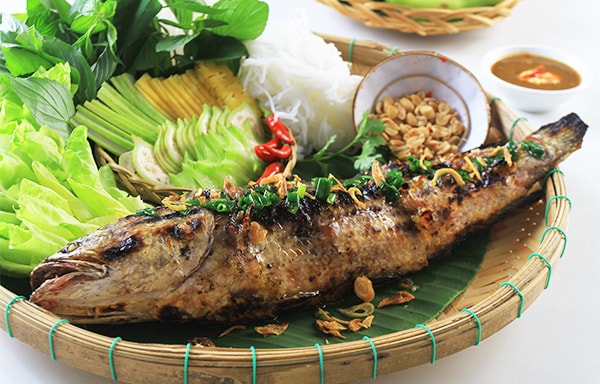 Cá lóc nướng trui - món ăn dân dã của miền Tây