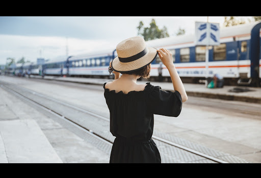 Tùy vào điều kiện của mình hãy lựa chọn phương tiện di chuyển phù hợp nhất