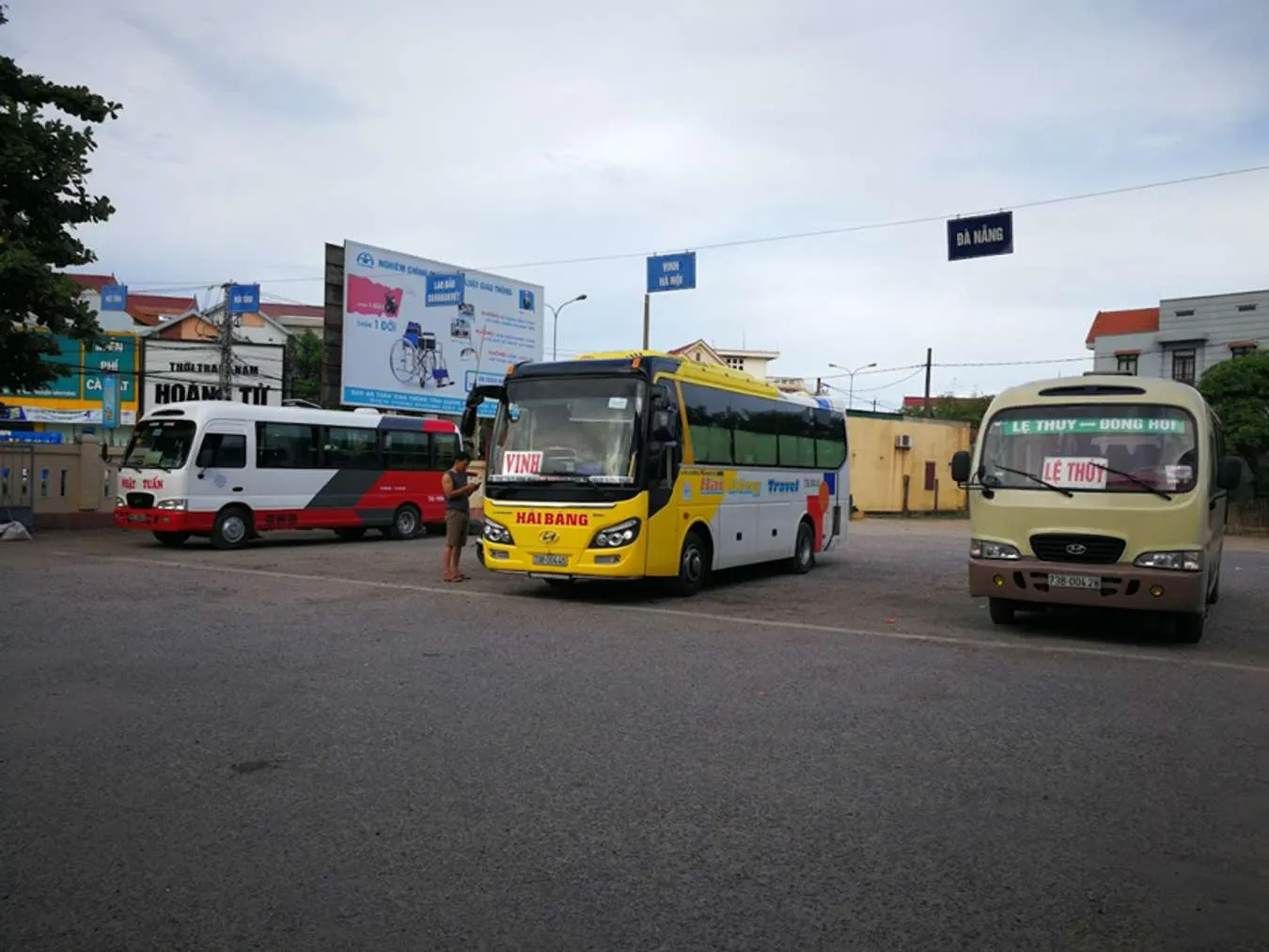 Xe buýt là phương tiện di chuyển tiết kiệm nhất