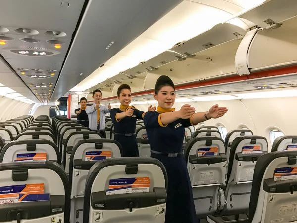 Các tiếp viên của Pacific Airlines với hình ảnh đồng phục hoàn toàn mới.