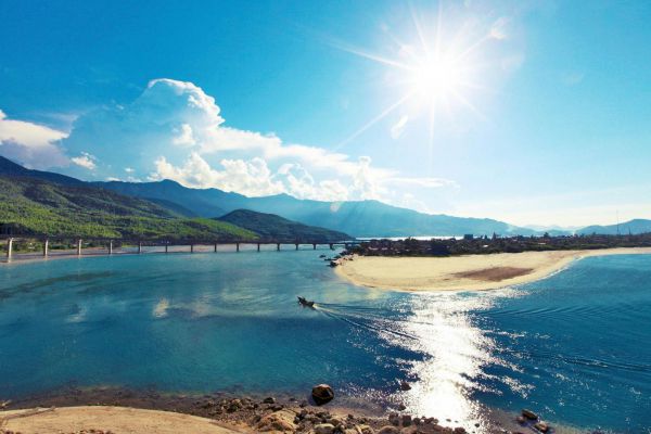 Vịnh biển Lăng Cô