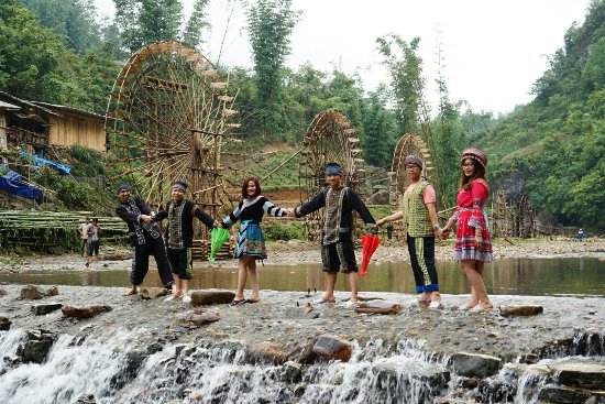 Bản Cát Cát yên bình và nên thơ