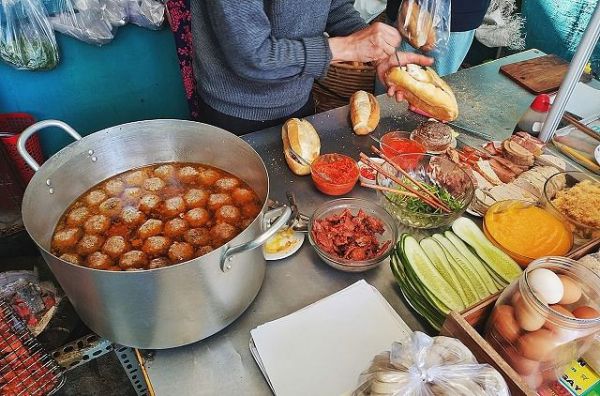 Bánh mỳ xíu mại Vũng Tàu - Món ngon Vũng Tàu