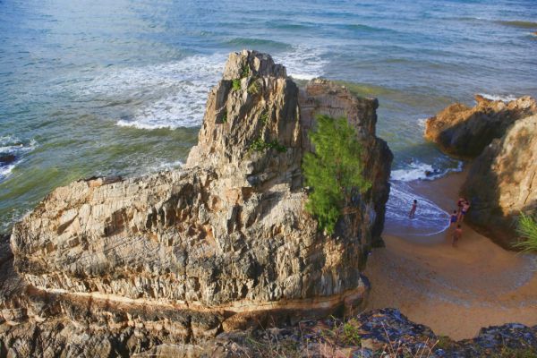 Đến Quảng Bình đừng quên ghé thăm bãi đá Nhảy