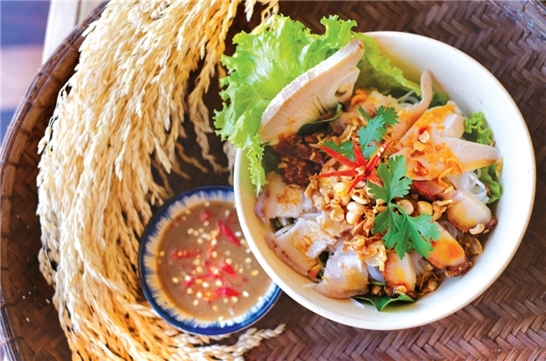 Bún mắm nêm Bà Thuyên