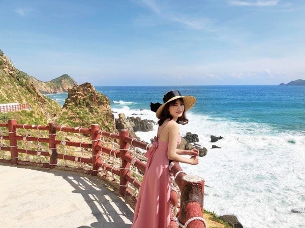 Eo Gió là địa điểm lý tưởng cho du khách tạo dáng, check-in.