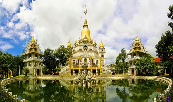 Chùa Bửu Long - nức tiếng gần xa với bảo tháp Gotama Cetiya lộng lẫy