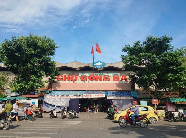 Chợ Đông Ba - Nơi bạn có thể mua đủ thức quà Huế làm quà cho người thân