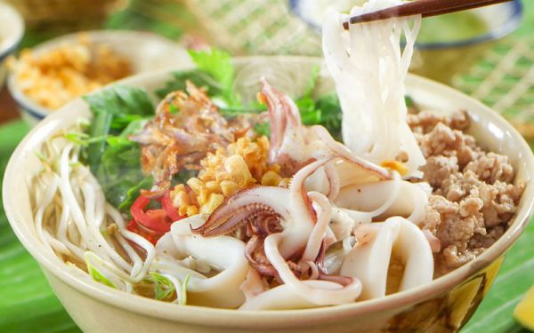 Nhắc đến món ngon Vũng Tàu thì không thể bỏ qua món hủ tiếu mực