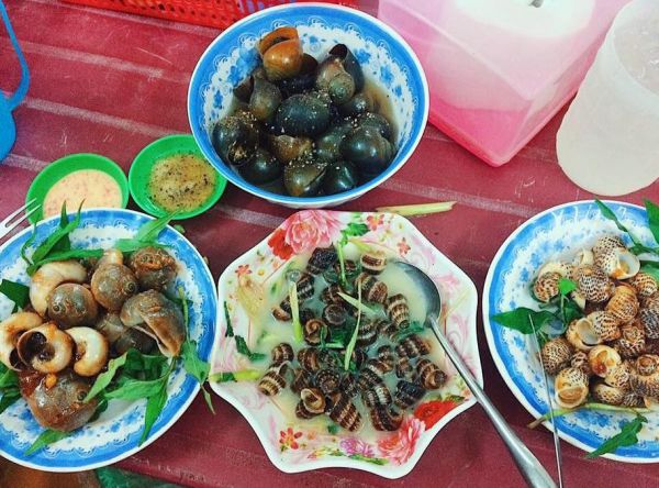 Ốc Hạt Dẻ là một quán ăn đặc sản nổi tiếng tại Cần Thơ