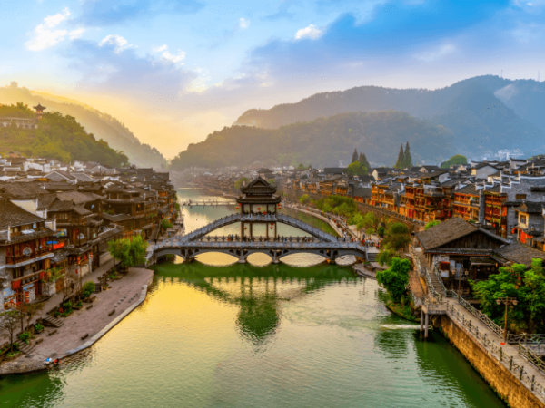 Phượng Hoàng Cổ Trấn nét đẹp say lòng người