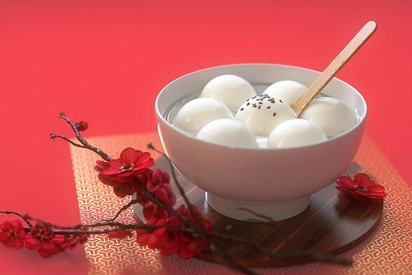 Bạn có thể cúng Tết Nguyên Tiêu từ trưa ngày 14 đến giữa đêm ngày 15 Âm lịch