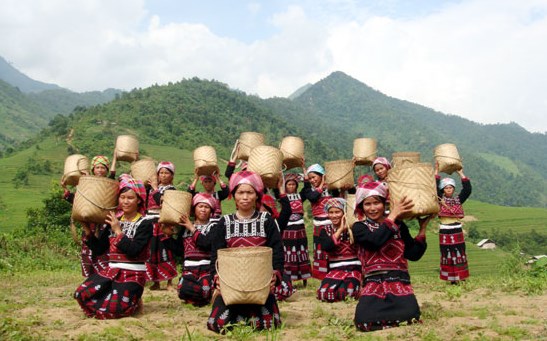 Mỗi vùng lại có truyền thống đón Tết Trung thập khác nhau