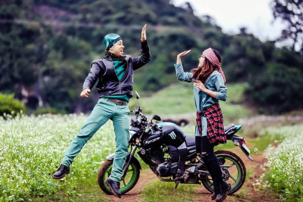 Thuê xe máy để di chuyển tại Mộc Châu