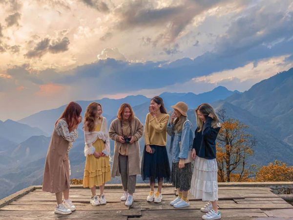 Trang phục du lịch Sapa tháng 11