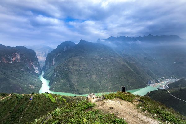 hẻm vực Tu Sản