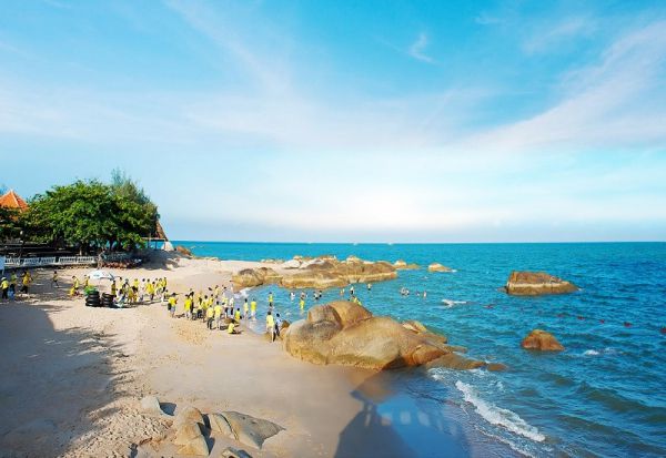 Bãi tắm An Hải sở hữu vẻ đẹp trong veo, trữ tình