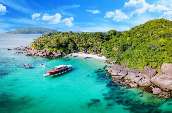 Thiên nhiên hoang sơ và hùng vĩ của Côn Đảo