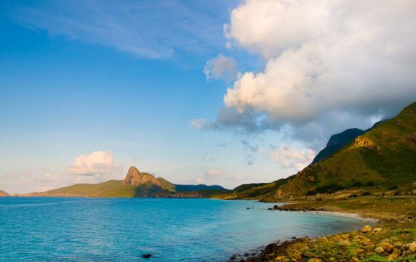 Mũi Cá Mập là một biểu tượng đẹp, bao la và hùng vĩ của Côn Đảo