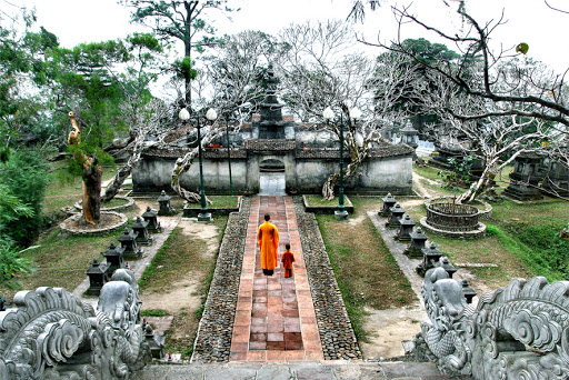 Khu Tháp Tổ
