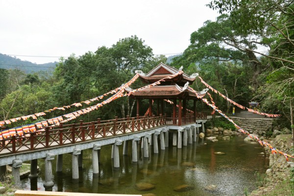 Suối Giải Oan - Chùa Giải Oan