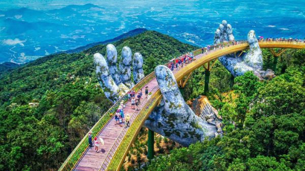 Cầu Vàng Bà Nà Hills Đà Nẵng