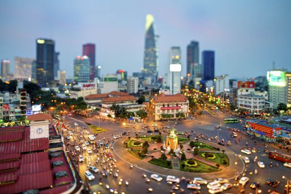 Khám phá Sài Gòn hoa lệ