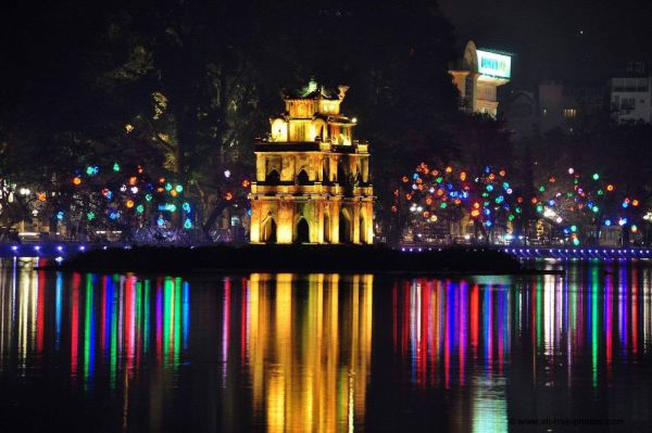 Hồ Gươm về đêm