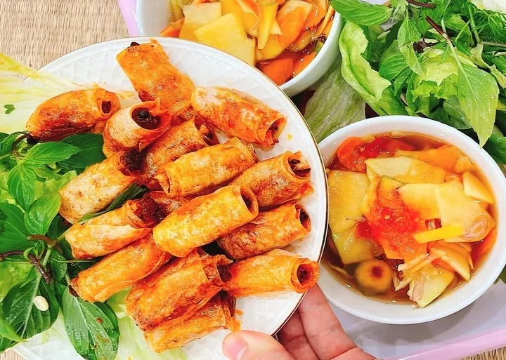 Chả tôm Thanh Hóa nổi bật với hương vị riêng biệt